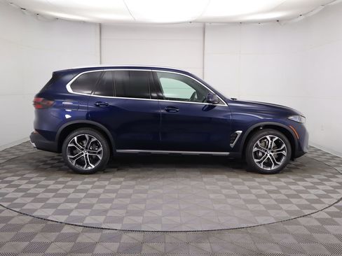 Used 2026 BMW X5 sDrive40i w/ Premium Package image 5