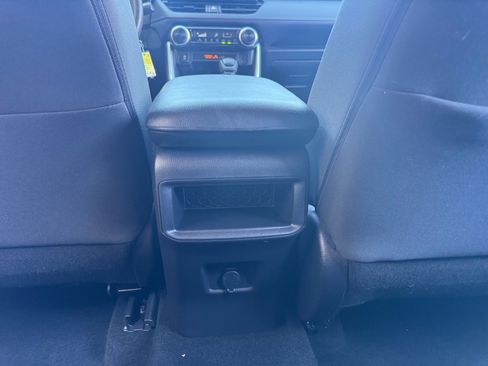 Used 2020 Toyota RAV4 LE w/ Carpet Mat Package FWD image 32
