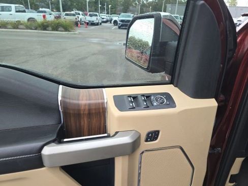 Used 2017 Ford F150 Lariat image 12