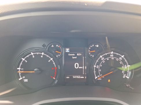 Used 2023 Toyota 4Runner SR5 Premium w/ Moonroof Package RWD image 18