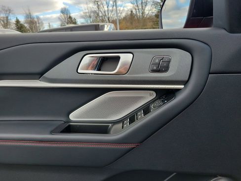 New 2026 Ford Explorer ST w/ Sun And Sound Package image 18