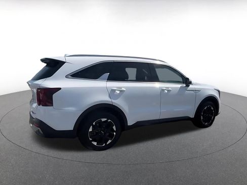 Used 2024 Kia Sorento S FWD image 14