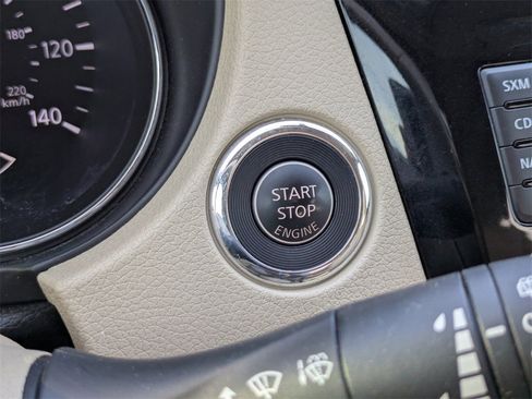 Used 2015 Nissan Rogue SL w/ SL Premium Package image 28