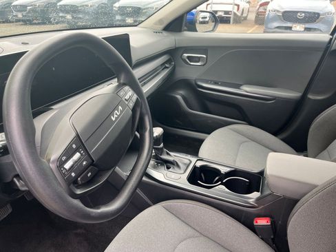 Used 2025 Kia K4 FWD image 33