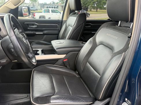 Used 2021 RAM 1500 Laramie AWD/4WD image 11