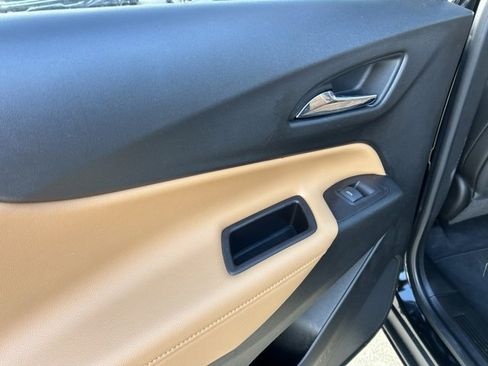 Used 2021 Chevrolet Equinox Premier image 23