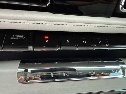 New 2025 Lincoln Aviator Reserve w/ Luxury Package image 29