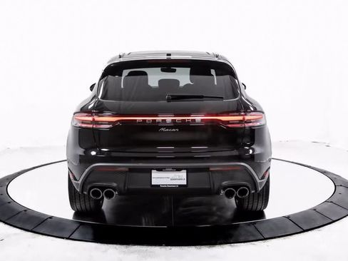 Certified 2025 Porsche Macan image 6
