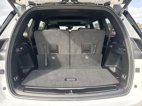 New 2026 Jeep Grand Cherokee L 2WD image 8