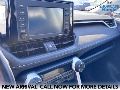 Used 2021 Toyota RAV4 XLE AWD/4WD image 10