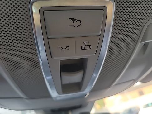 Used 2015 Mercedes-Benz GL 450 4MATIC image 25