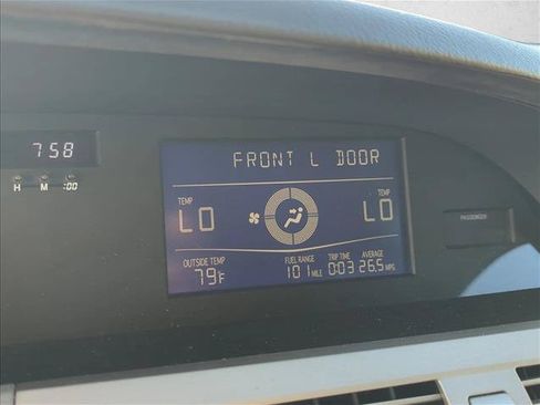 Used 2005 Toyota Avalon XLS FWD image 17