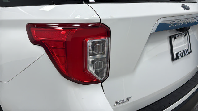 Used 2023 Ford Explorer XLT w/ Equipment Group 202A AWD/4WD image 39