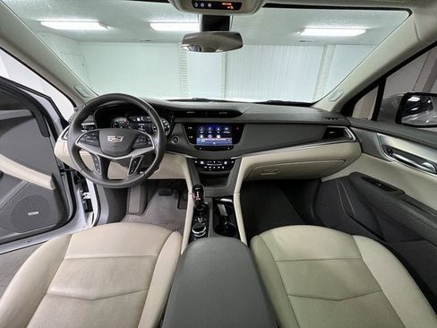 Certified 2022 Cadillac XT5 Premium Luxury image 17