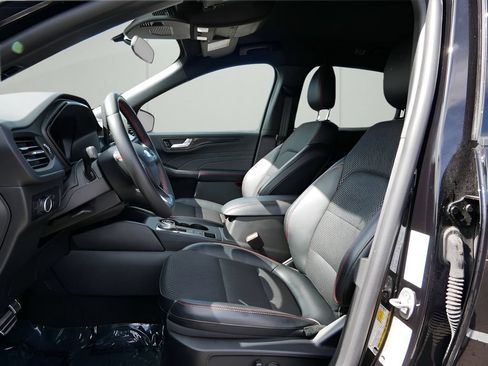 Used 2024 Ford Escape ST-Line w/ Tech Pack #1 AWD/4WD image 10