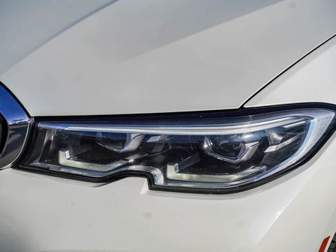 Used 2022 BMW 330i Sedan w/ Convenience Package image 10