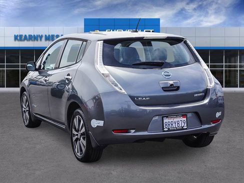 Used 2015 Nissan Leaf SL w/ Premium Package FWD image 4