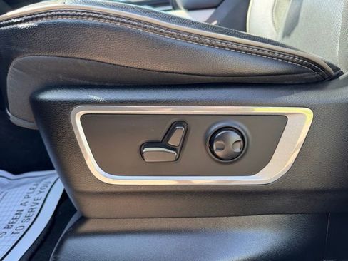 Certified 2022 RAM 1500 Laramie AWD/4WD image 10