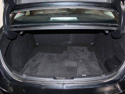 Used 2021 MAZDA MAZDA3 s FWD image 29