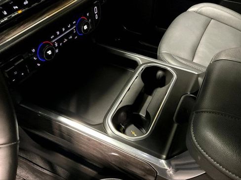 Used 2025 Chevrolet Silverado 2500 LTZ w/ Z71 Chrome Sport Edition AWD/4WD image 17