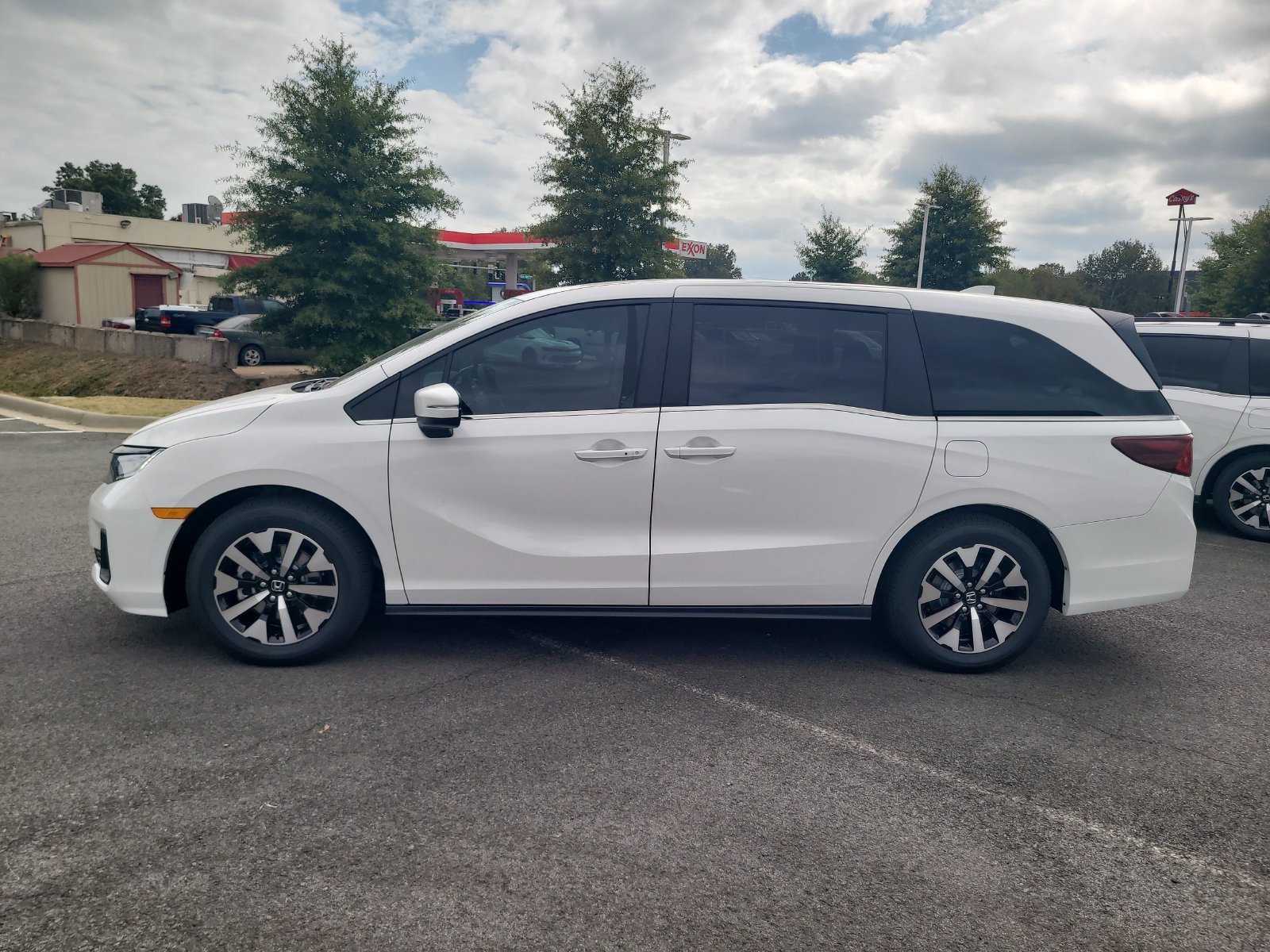 New 2027 Honda Odyssey EX-L image 6