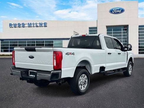 Used 2024 Ford F250 XLT AWD/4WD image 4