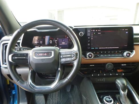 Used 2024 GMC Canyon AT4 w/ AT4 Premium Package image 11