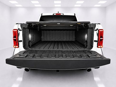 Used 2025 RAM 1500 Limited w/ Off Road Group AWD/4WD image 9