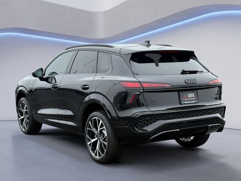 New 2026 Audi Q3 quattro 2.0T AWD/4WD image 7