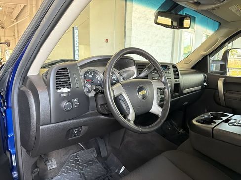 Used 2014 Chevrolet Silverado 3500 LT w/ Interior Plus Package AWD/4WD image 11