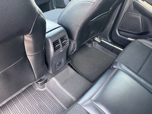 Used 2025 Ford Escape ST-Line AWD/4WD image 17