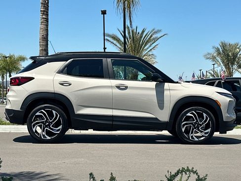 New 2026 Chevrolet TrailBlazer RS w/ Convenience Package FWD image 3