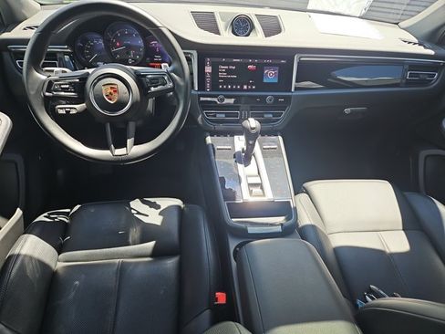 Used 2023 Porsche Macan AWD/4WD image 15