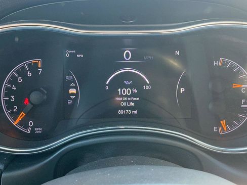 Used 2020 Jeep Grand Cherokee Laredo AWD/4WD image 20