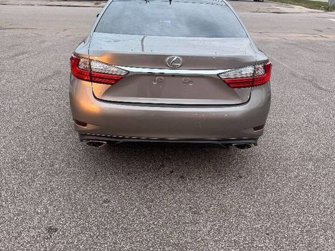 Used 2018 Lexus ES 350 w/ Ultra Luxury Package image 9