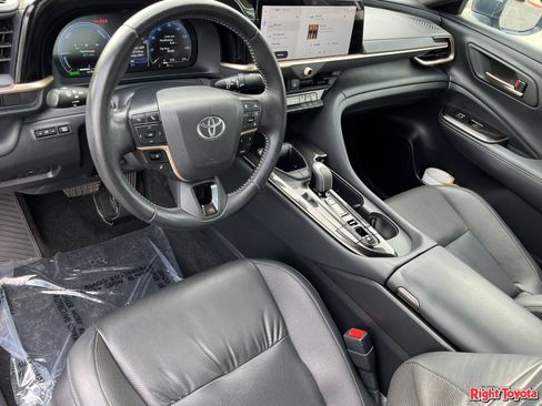 Certified 2025 Toyota Crown AWD/4WD image 20