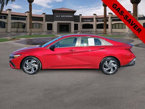 Certified 2025 Hyundai Elantra Sport FWD image 5