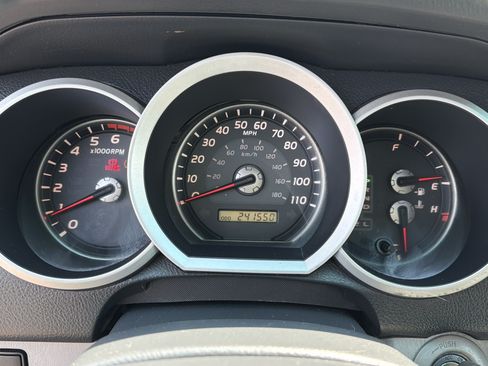 Used 2006 Toyota 4Runner Limited AWD/4WD image 19