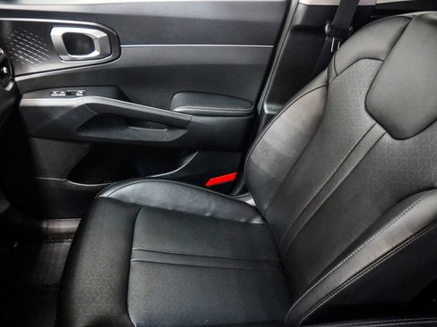 Used 2023 Kia Sorento S FWD image 25