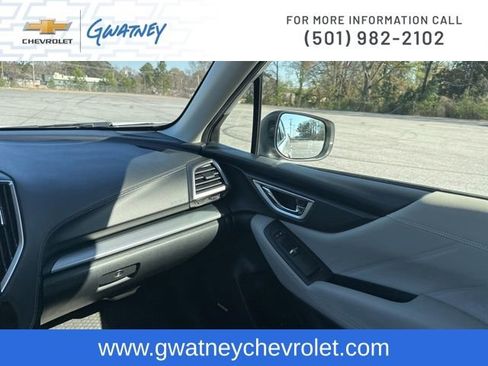 Used 2021 Subaru Forester Limited image 27