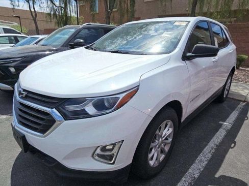 Used 2021 Chevrolet Equinox LS w/ LS Convenience Package AWD/4WD image 1