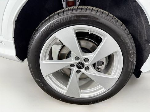 Used 2025 Audi Q5 Premium Plus AWD/4WD image 34