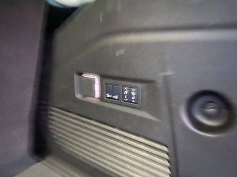 Used 2025 GMC Yukon Denali image 12