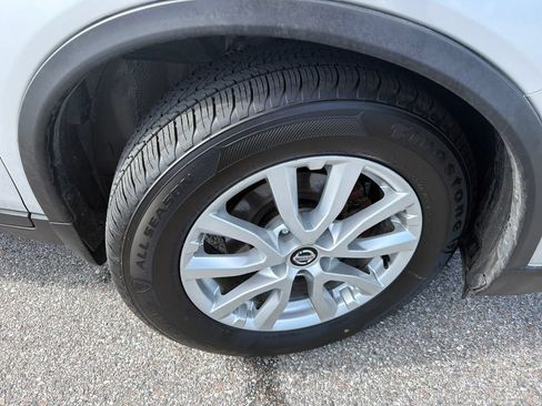 Used 2018 Nissan Rogue SV w/ Premium Package FWD image 47