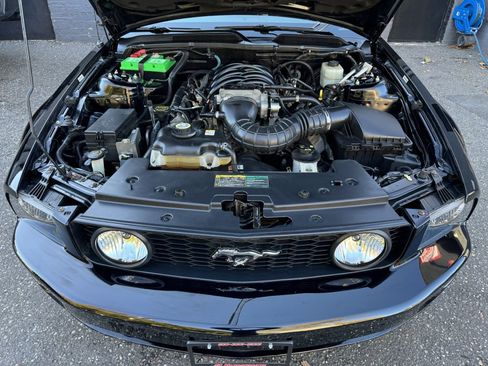 Used 2006 Ford Mustang GT image 10