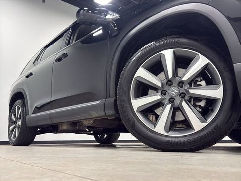 Used 2025 Honda Pilot Elite image 3