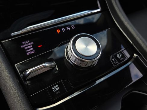 Used 2021 Jeep Grand Cherokee L Overland w/ Luxury Tech Group IV image 18