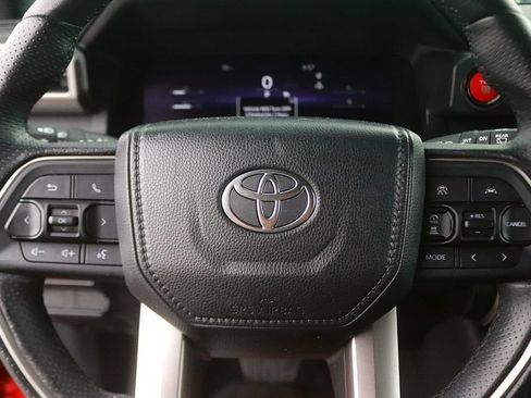 Used 2025 Toyota 4Runner TRD Off-Road AWD/4WD image 17