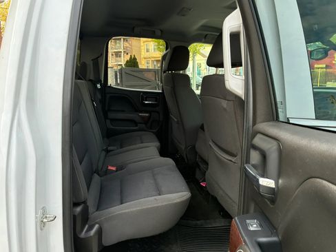 Used 2018 GMC Sierra 1500 SLE w/ SLE Value Package AWD/4WD image 17