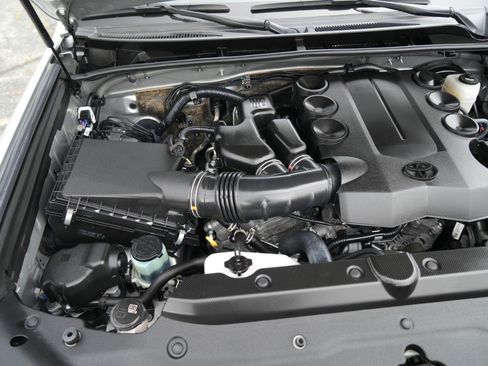 Used 2024 Toyota 4Runner SR5 RWD image 48